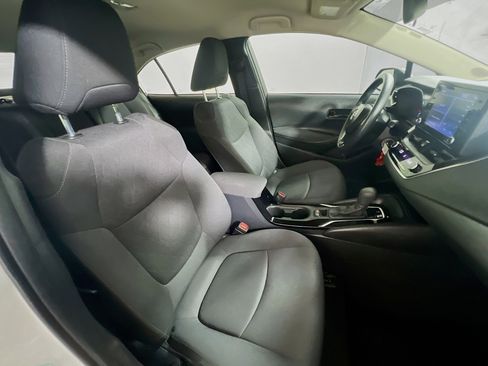 Used 2022 Toyota Corolla LE image 30