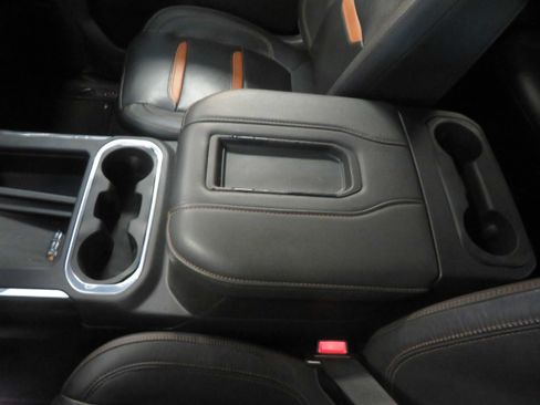 Used 2021 GMC Sierra 1500 AT4 w/ AT4 Premium Package AWD/4WD image 48