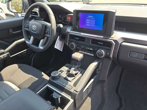 Certified 2025 Toyota 4Runner TRD Off-Road image 13