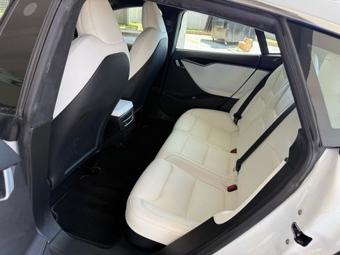 Used 2021 Tesla Model S Performance image 29