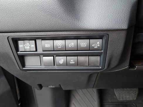Used 2024 Toyota Tundra Limited AWD/4WD image 25