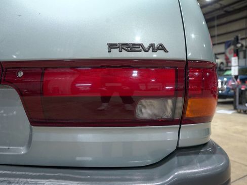 Used 1992 Toyota Previa LE image 38