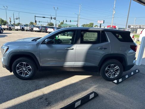 Used 2026 GMC Terrain Elevation FWD image 3