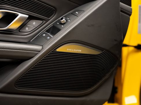 Used 2021 Audi R8 V10 w/ Premium Package image 61