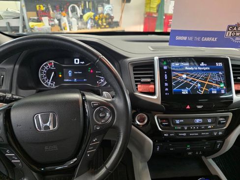 Used 2016 Honda Pilot Touring image 10