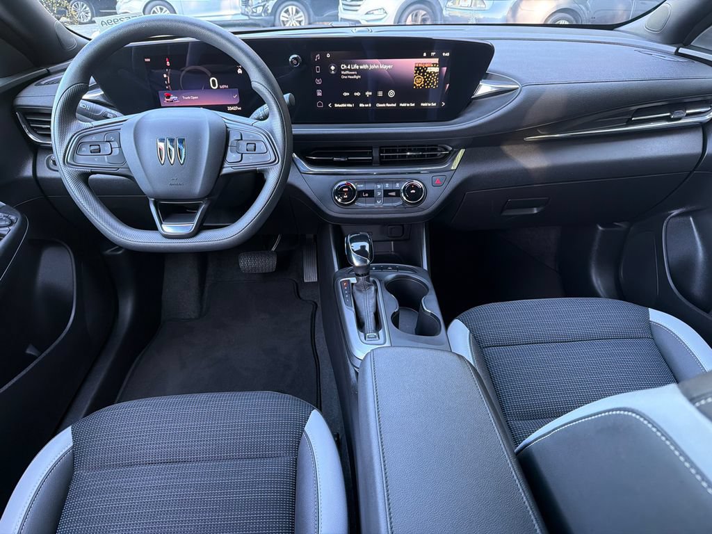 Used 2025 Buick Envista Preferred FWD image 22