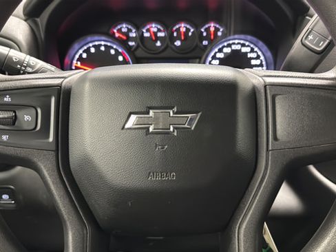 Used 2022 Chevrolet Silverado 1500 Custom Trail Boss w/ LPO, Dark Essentials Package AWD/4WD image 15