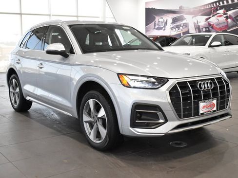 Used 2023 Audi Q5 2.0T Premium Plus w/ Premium Plus Package image 4