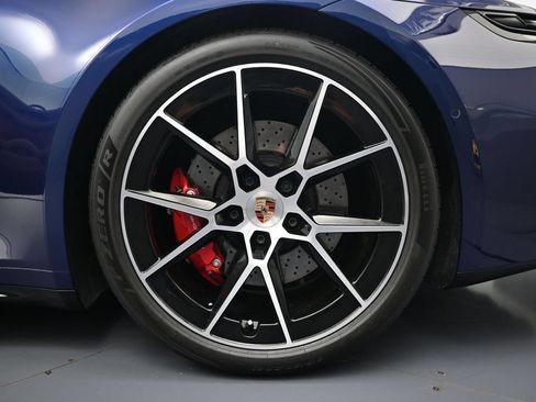 Used 2025 Porsche 911 Carrera 4 GTS AWD/4WD image 31