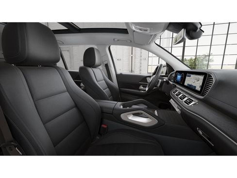 New 2026 Mercedes-Benz GLS 450 4MATIC image 4