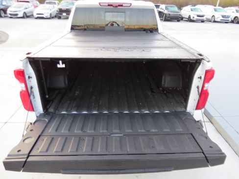 Used 2025 Chevrolet Silverado 1500 High Country image 16