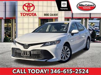 Used 2020 Toyota Camry LE video 1