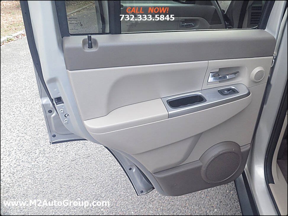 Used 2008 Jeep Liberty Limited w/ Premium Group AWD/4WD image 23
