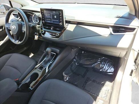 Used 2020 Toyota Corolla LE w/ Carpet Mat Package (TMS) FWD image 25