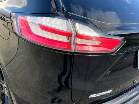 Used 2019 Ford Edge ST w/ Equipment Group 401A image 27