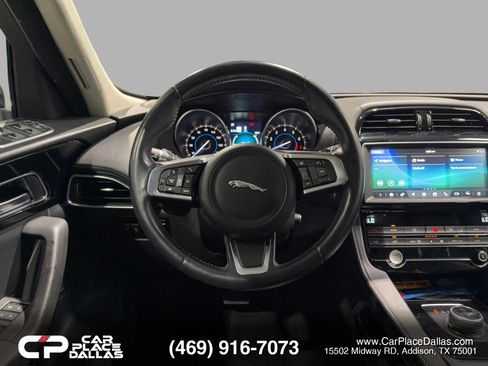 Used 2020 Jaguar F-PACE Prestige image 32