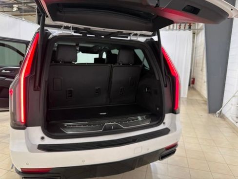 Used 2021 Cadillac Escalade Sport Platinum w/ Heavy-Duty Trailer Package AWD/4WD image 26