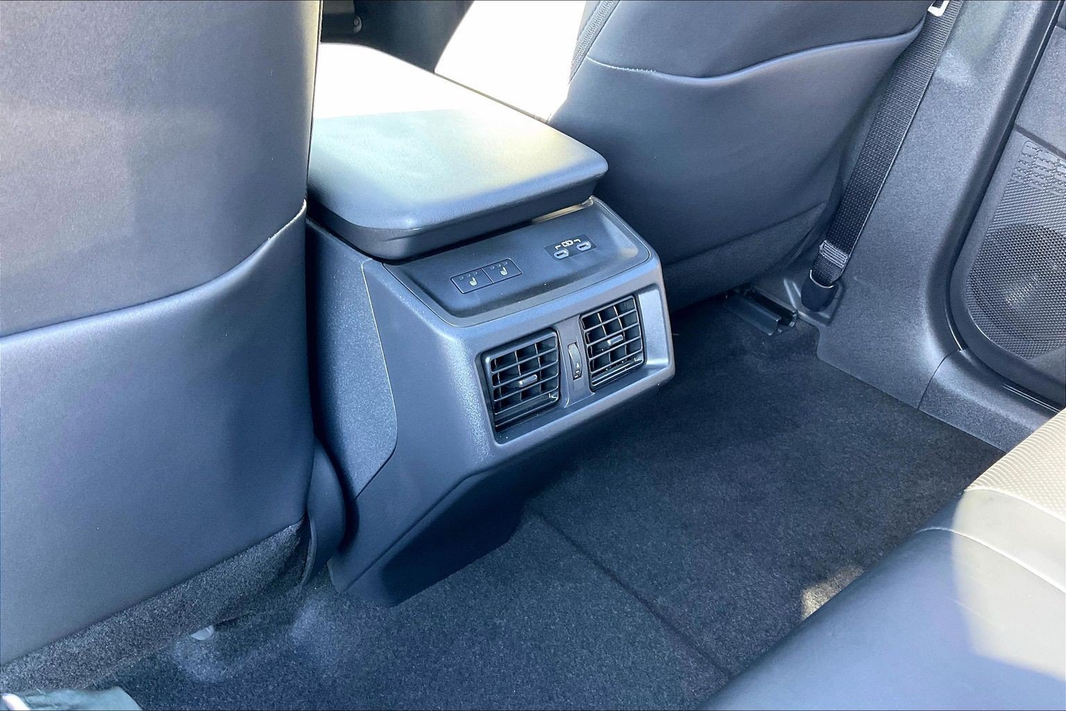 Used 2026 Toyota bZ AWD/4WD image 40