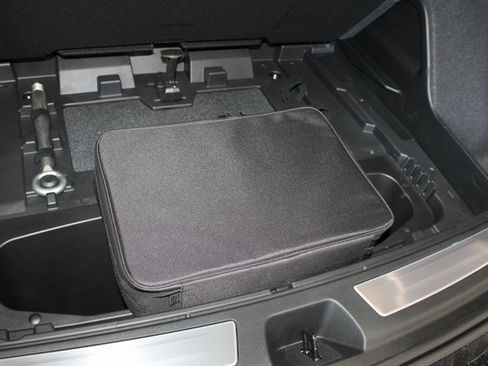 New 2025 Cadillac Optiq Sport 2 image 34