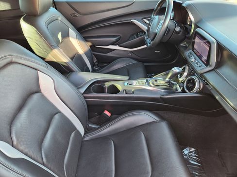 Used 2020 Chevrolet Camaro LT w/ RS Package image 19