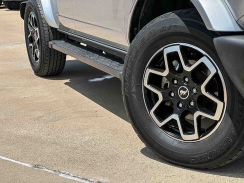 Used 2023 Ford Bronco Outer Banks AWD/4WD image 9