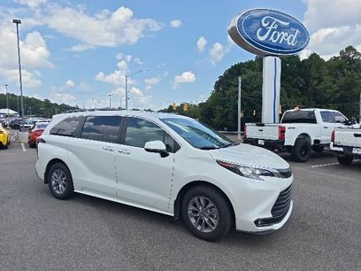 Used 2026 Toyota Sienna XLE