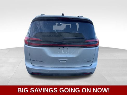 New 2026 Chrysler Pacifica Select w/ S Appearance Package image 9