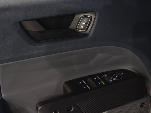 New 2025 Ford Maverick Lariat w/ Black Appearance Package image 16