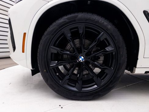 Used 2024 BMW X3 sDrive30i w/ Premium Package image 17