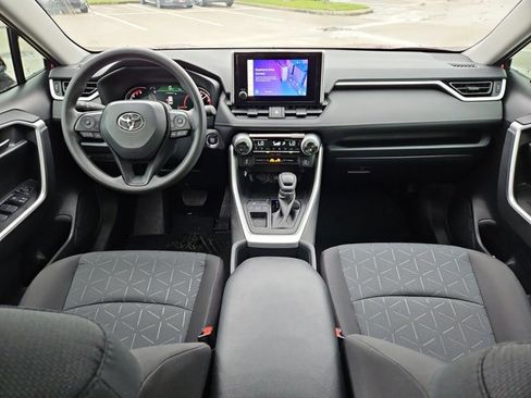 Used 2025 Toyota RAV4 XLE w/ Convenience Package FWD image 19
