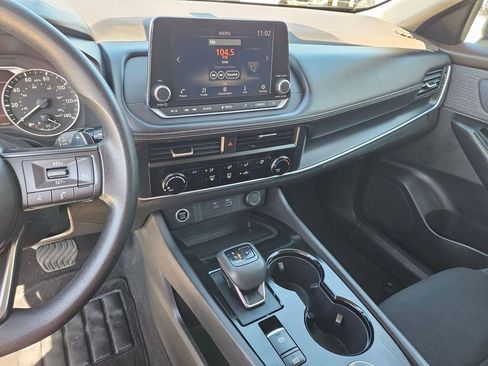 Used 2023 Nissan Rogue S image 22
