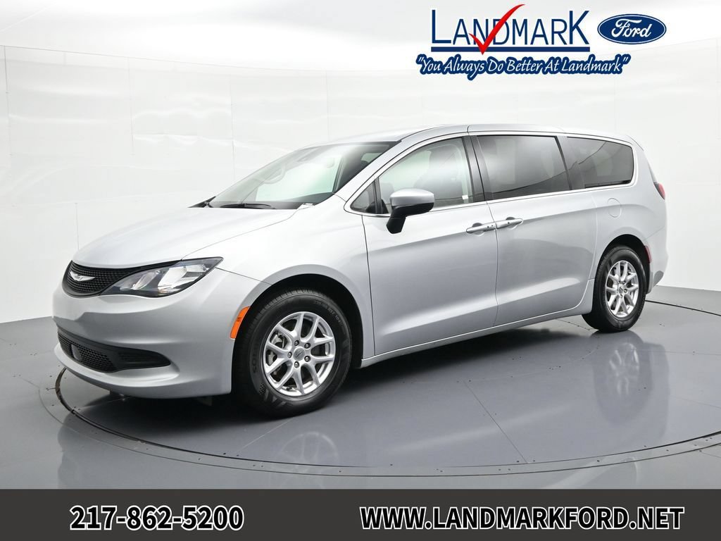 Used 2023 Chrysler Voyager LX FWD image 1