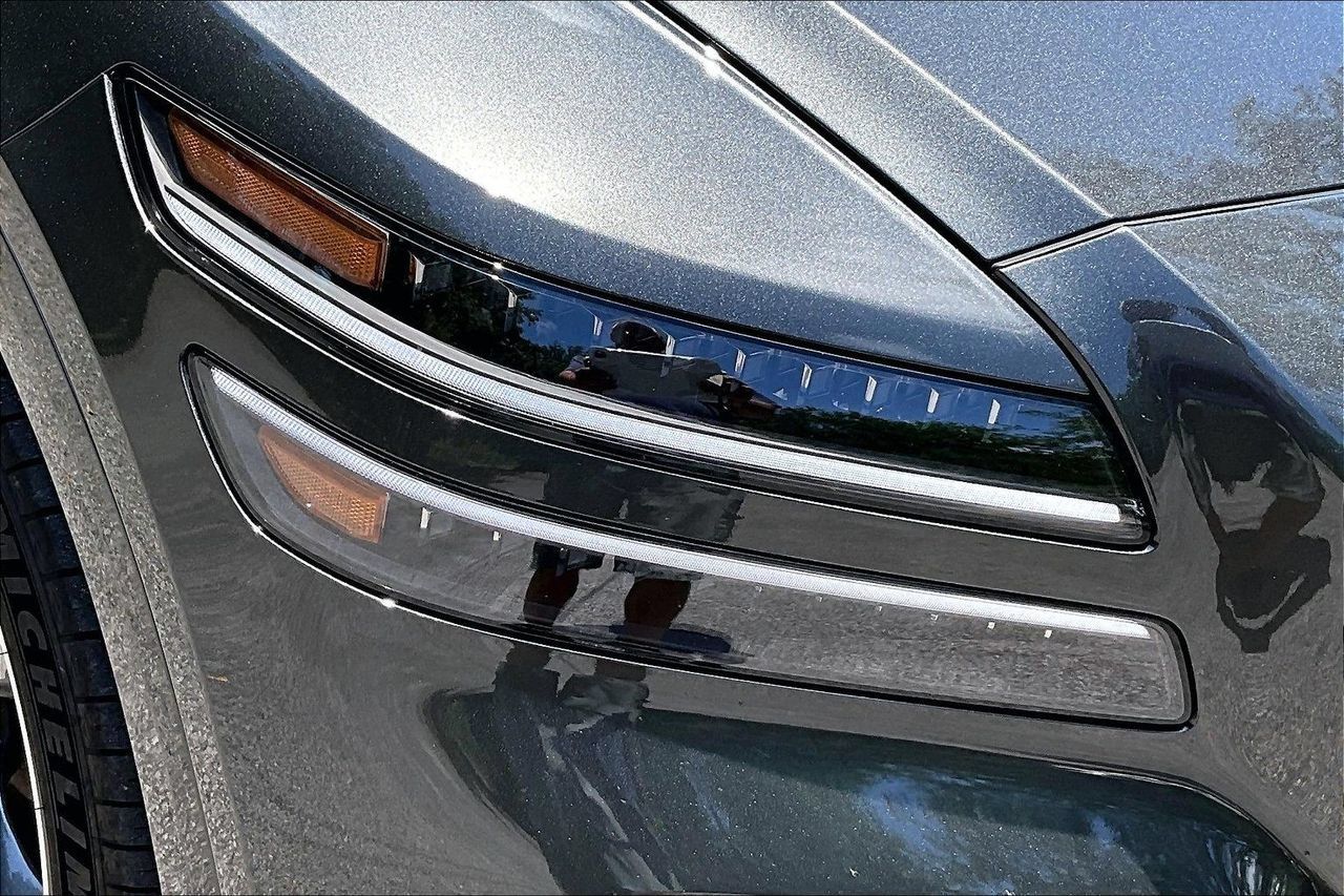 Used 2025 Genesis GV80 2.5T Prestige AWD/4WD image 33