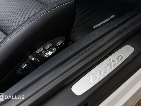 Used 2018 Porsche 911 Turbo image 37
