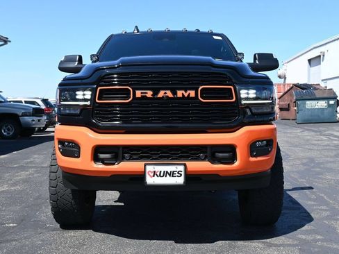Used 2022 RAM 2500 Limited AWD/4WD image 9