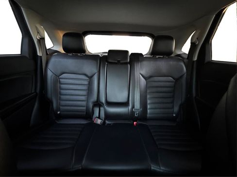 Used 2016 Ford Edge SEL w/ Equipment Group 201A AWD/4WD image 13