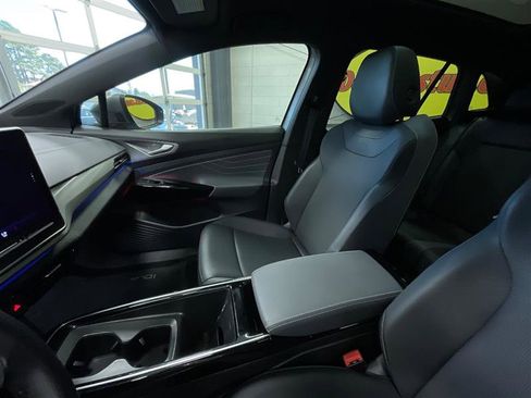 Used 2024 Volkswagen ID.4 Pro S image 12