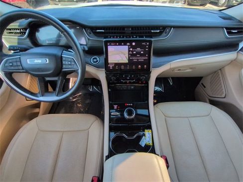 Certified 2021 Jeep Grand Cherokee L Limited w/ Luxury Tech Group II image 15