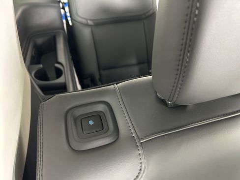 New 2026 Ford Expedition Active image 32