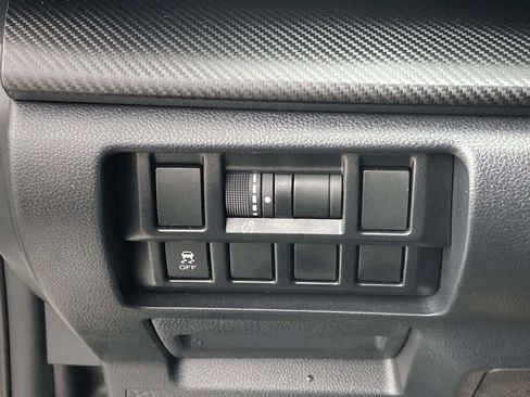 Used 2019 Subaru Crosstrek 2.0i Premium image 18