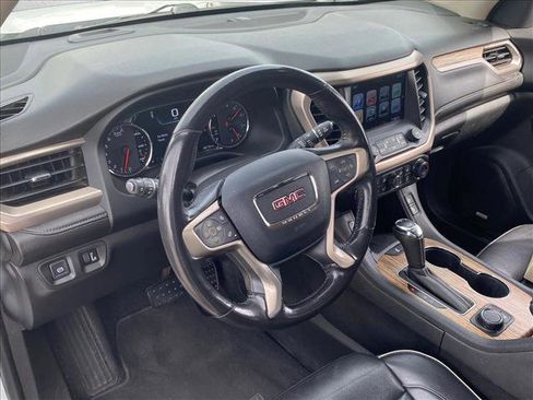 Used 2019 GMC Acadia Denali w/ Technology Package FWD image 13