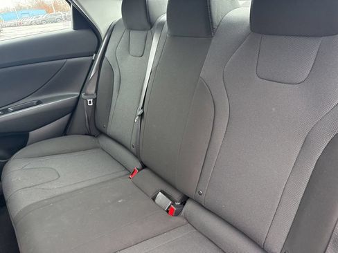 Certified 2026 Hyundai Elantra SE FWD image 32