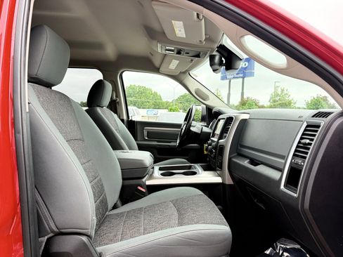 Used 2018 RAM 1500 SLT AWD/4WD image 25