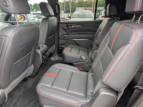 Used 2024 Chevrolet Traverse RS w/ LPO, Floor Liner Package image 18