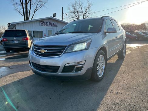 Used 2015 Chevrolet Traverse LT w/ Style and Technology Package image 1