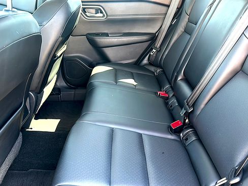 Used 2021 Nissan Rogue SV w/ Premium Package FWD image 19