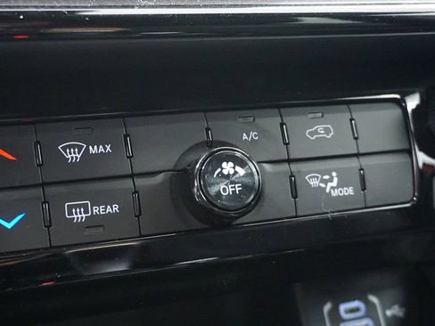 New 2026 Jeep Compass Latitude AWD/4WD image 42