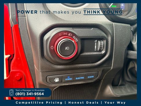 Used 2024 Jeep Wrangler Unlimited w/ LED Headlamp & Fog Lamp Group image 26