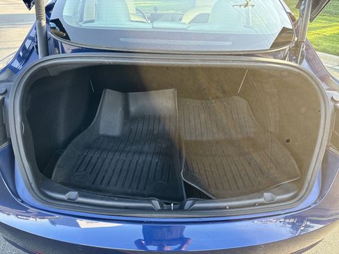Used 2021 Tesla Model 3 Performance image 32
