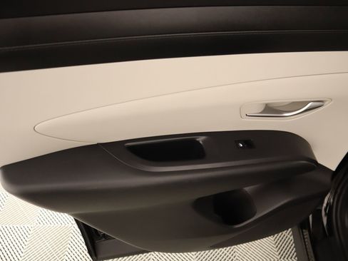 Used 2025 Hyundai Tucson SEL image 16